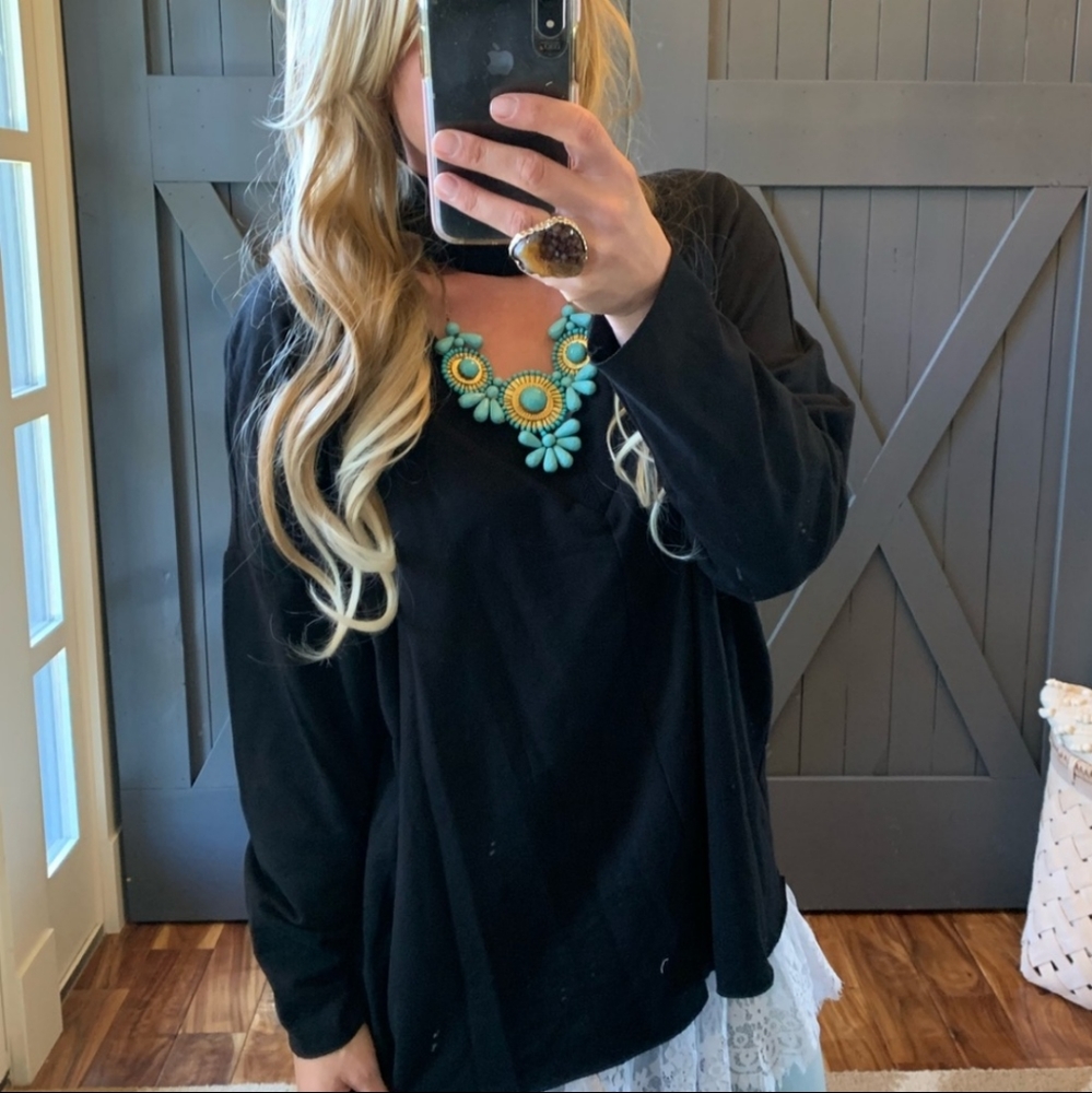 Plus Size Black V Neck Sweater With Choker Collar